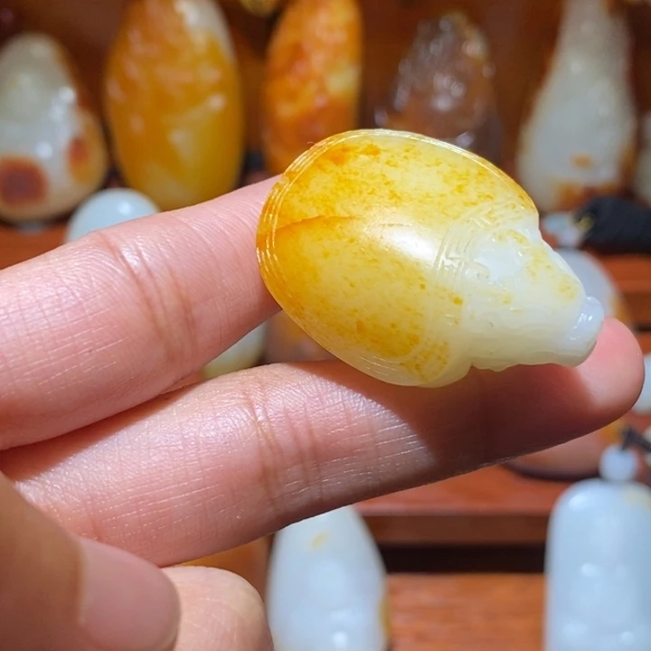 ****️和田玉未镶嵌颈饰