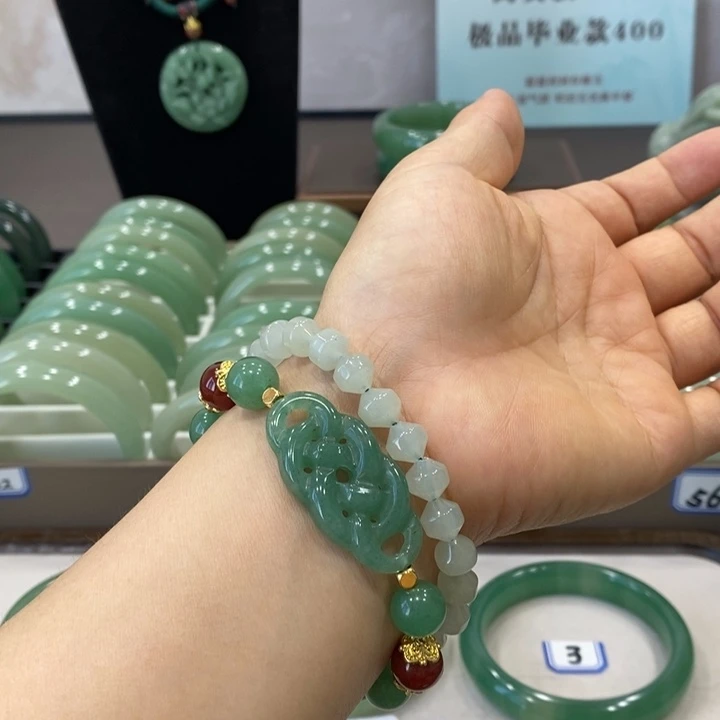 东陵石手镯（圆镯）未镶嵌