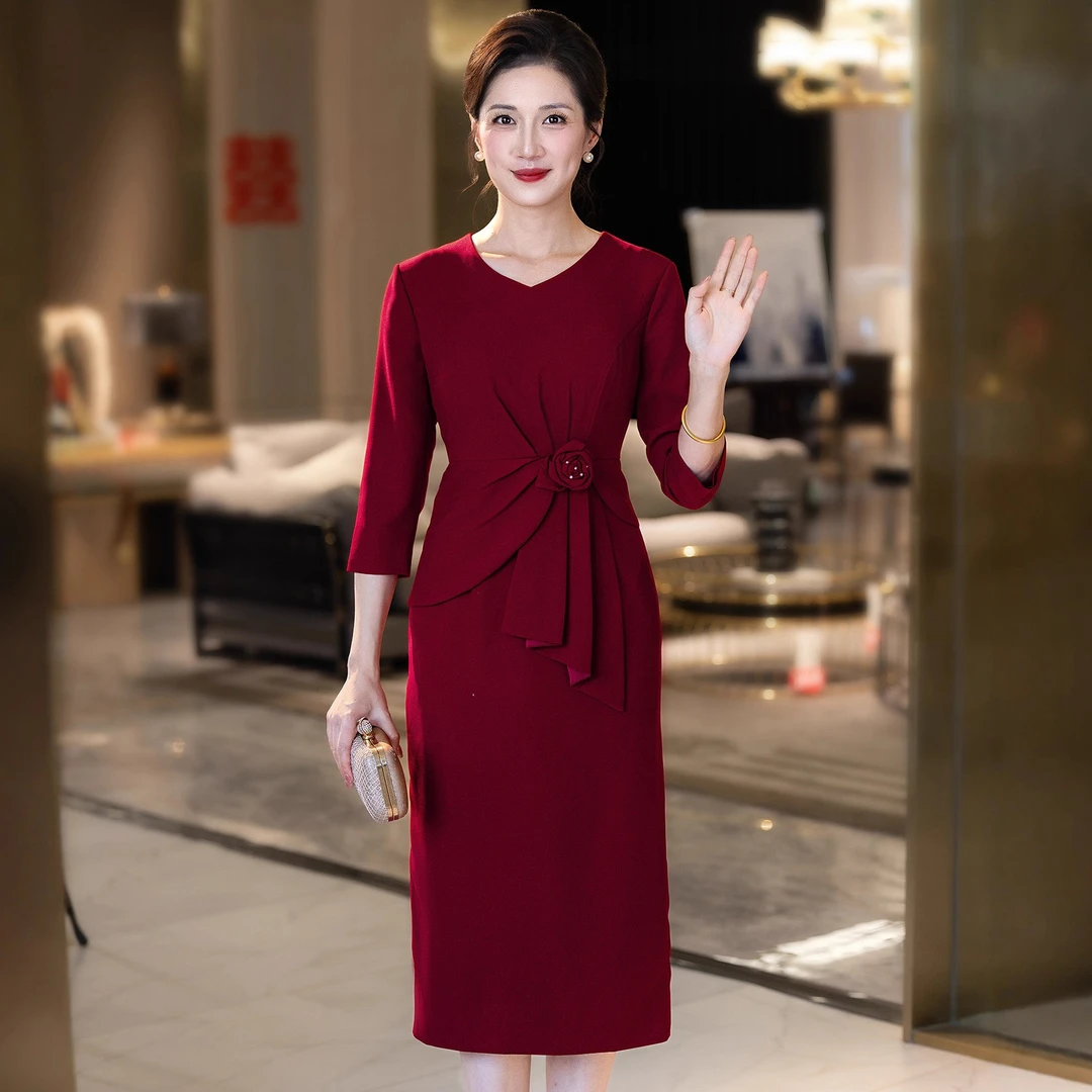 新款喜婆婆婚宴礼服年轻时尚酒红色喜婆婆套裙显瘦复古连衣裙