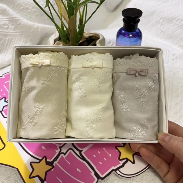 中腰提花舒适透气时尚女士三角内裤适合多种体重人群