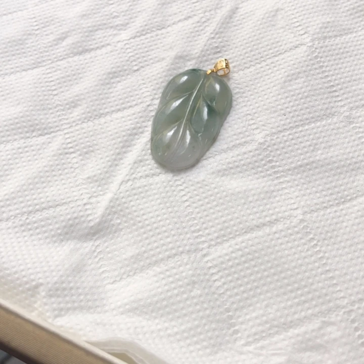 颈饰未镶嵌翡翠竹蜻蜓