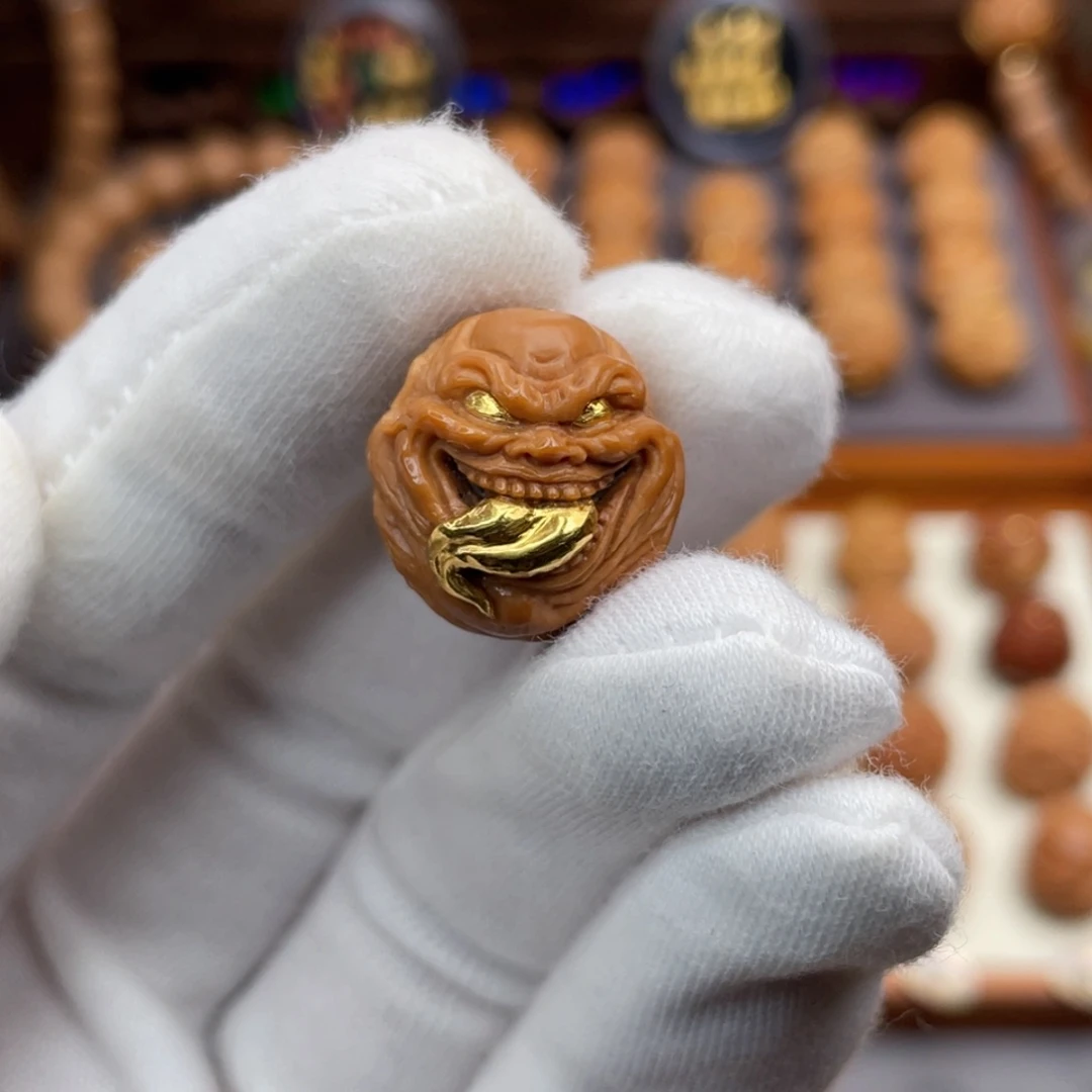 吊坠猴头核桃纯手工舔僧