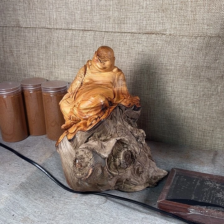 ****崖柏崖柏雕刻乐乐