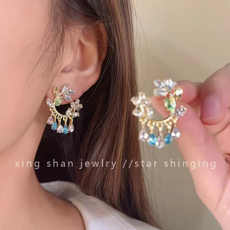 铜合金合成锆石耳饰 甜美植物花卉女气质精致拼色耳环