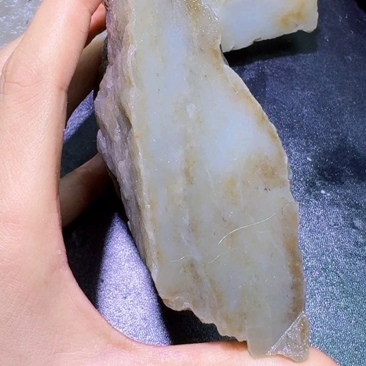 未镶嵌和田玉（糖玉）珠宝半成品