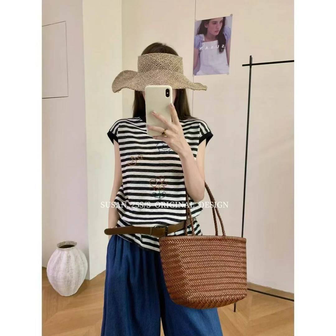 夏季新款花朵刺绣条纹砍袖女背心时尚外穿内搭上衣2922