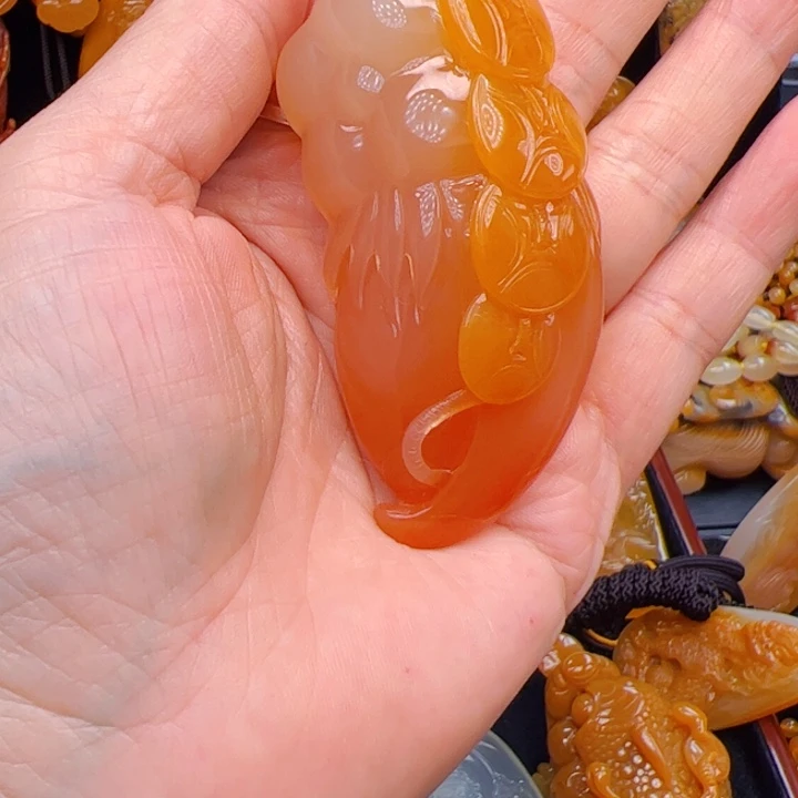 石英质玉（黄龙玉）合金颈饰