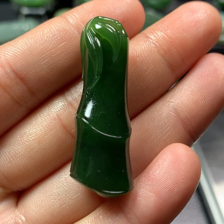 x***果和田玉未镶嵌颈饰