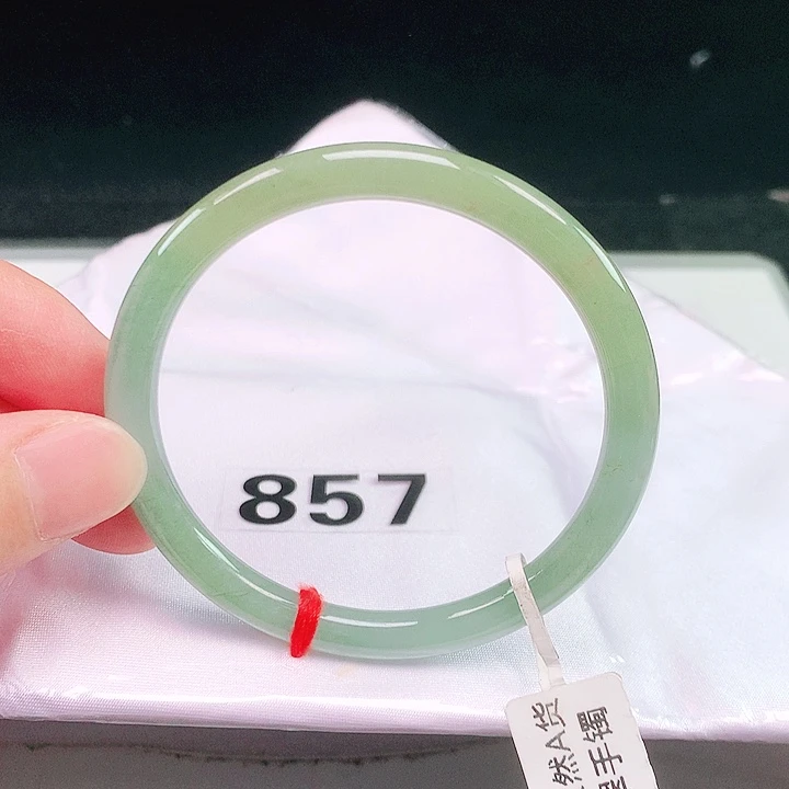 翡翠未镶嵌手镯（圆镯）857