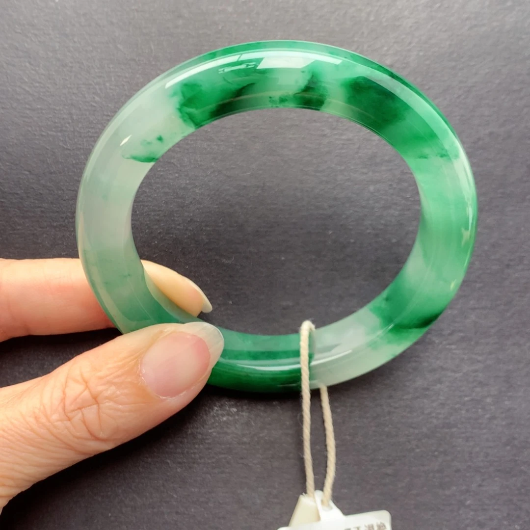 未镶嵌手镯石英质玉