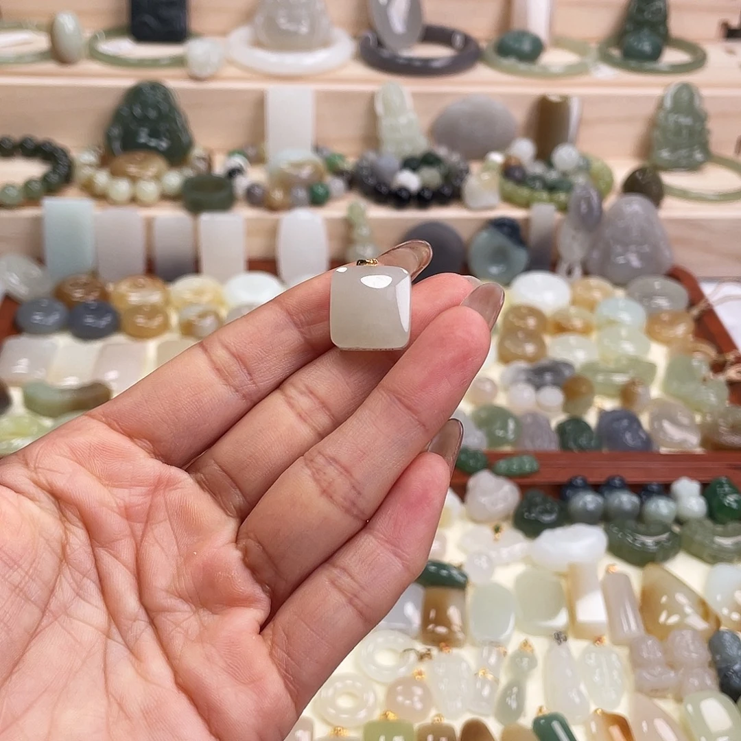 和田玉18K金镶嵌吊坠(不含链)