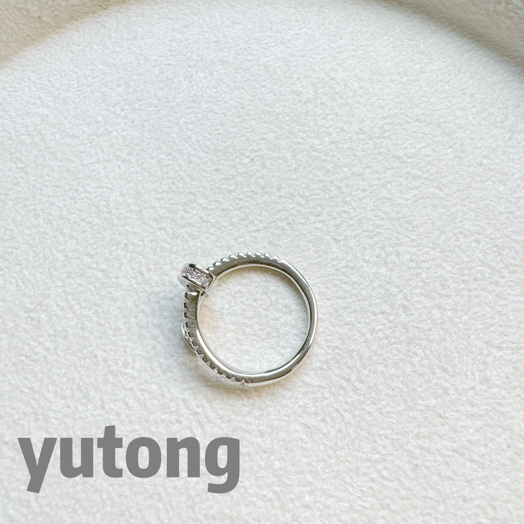 铜合金锆石戒指 【雨桐轻奢饰品】设计款戒指YT02986