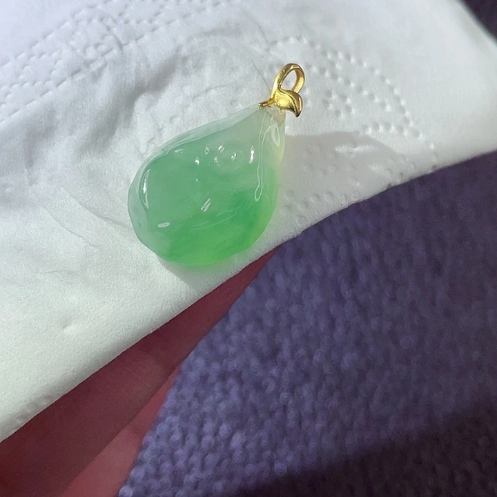 翡翠18K金镶嵌颈饰翡翠