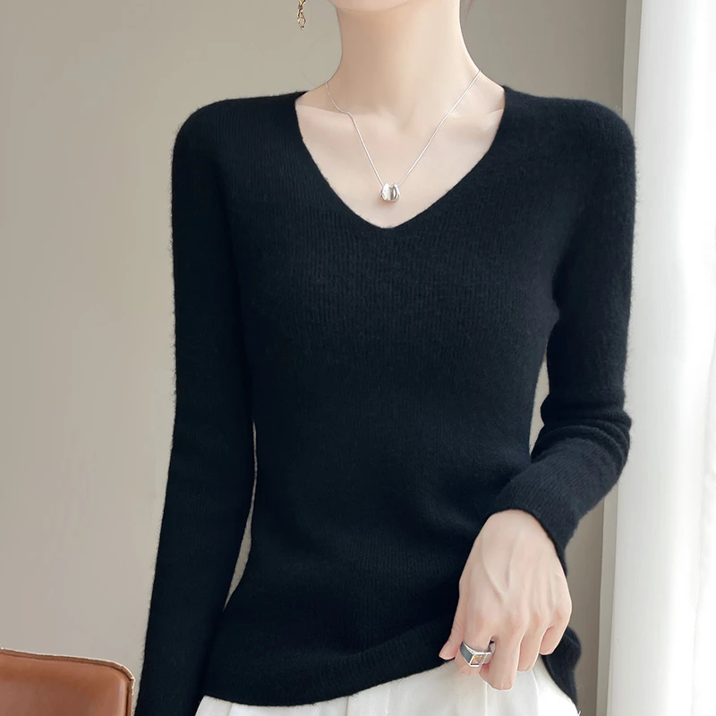 配西装的内搭v领针织打底衫女秋冬2025新款修身低领紧身黑色毛衣