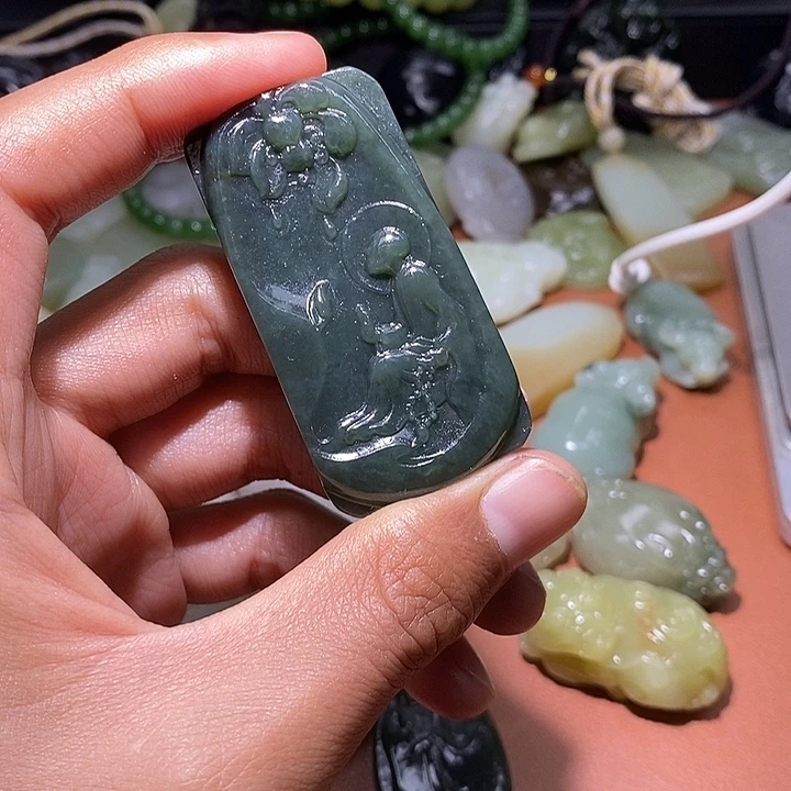 和田玉未镶嵌颈饰