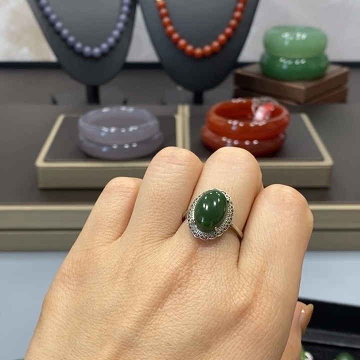 东陵石手镯未镶嵌