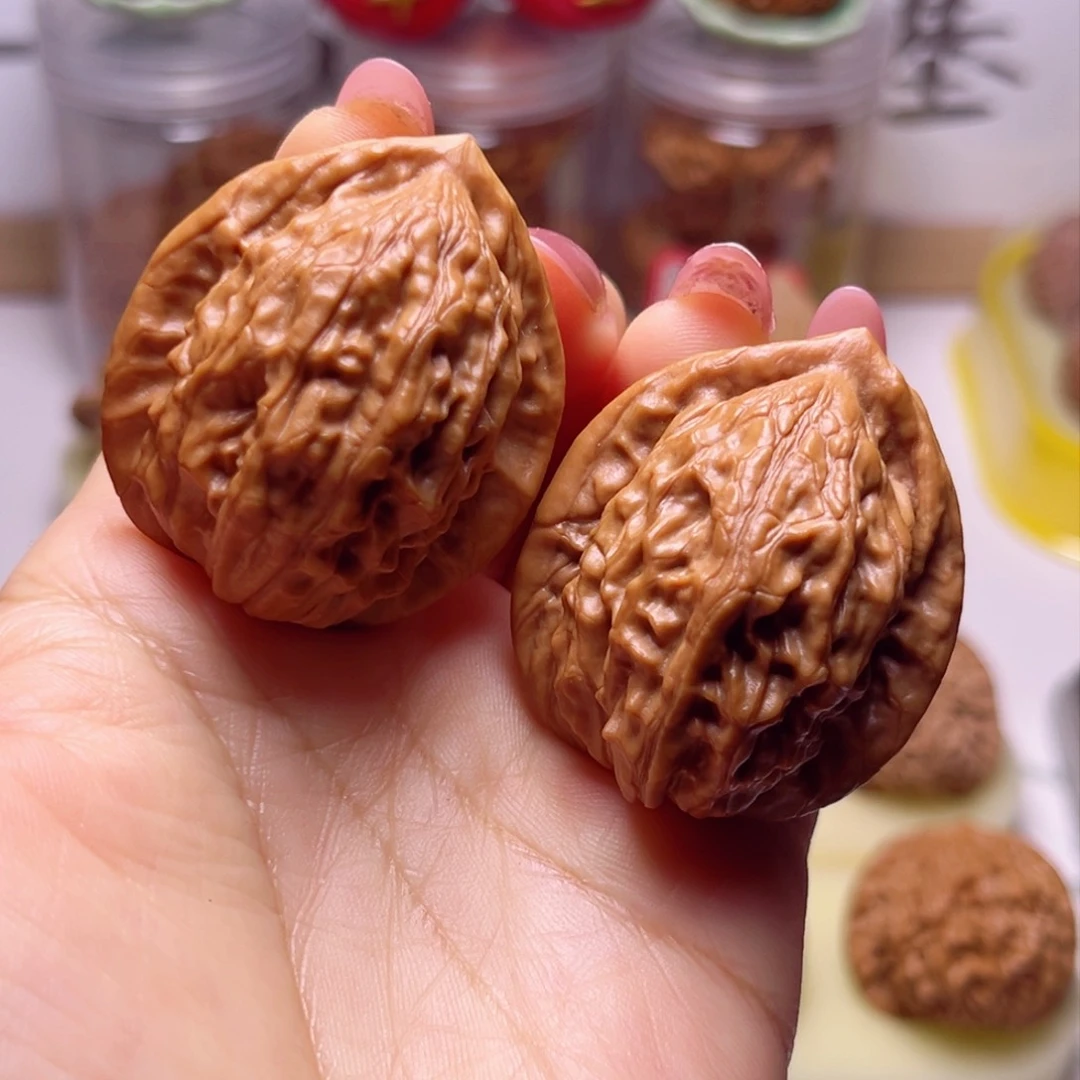 文玩核桃吊坠西北大红袍