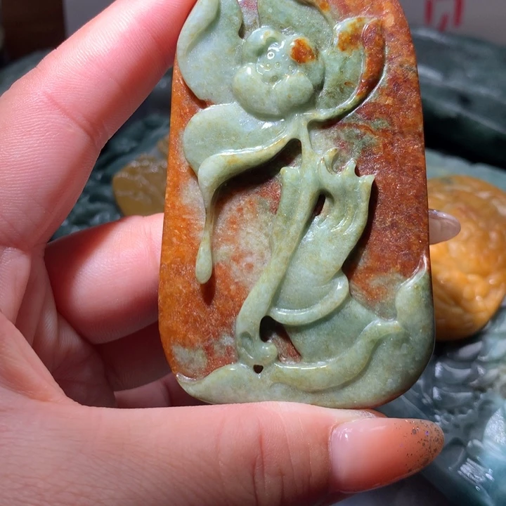 翡翠未镶嵌颈饰保真天然A货翡翠