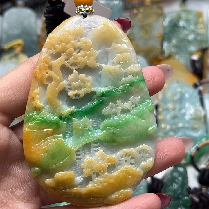 翡翠未镶嵌颈饰山水牌