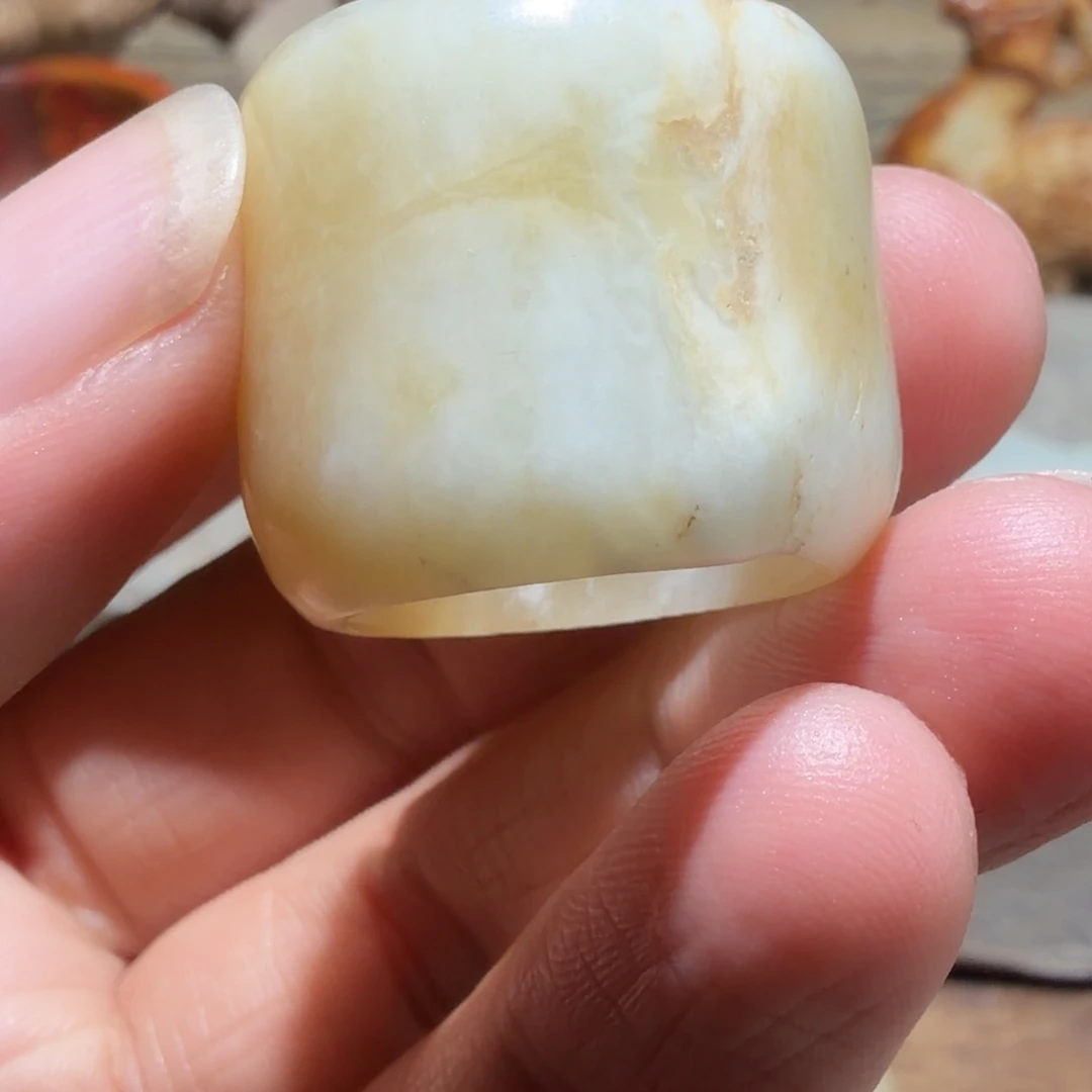 大***哥和田玉未镶嵌挂件