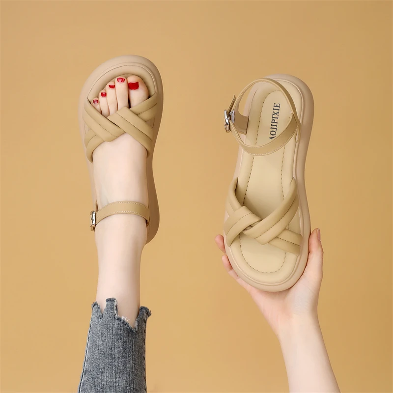 韩系高级一字扣时装凉鞋女2025夏季新款舒适外穿配裙洋气沙滩凉鞋