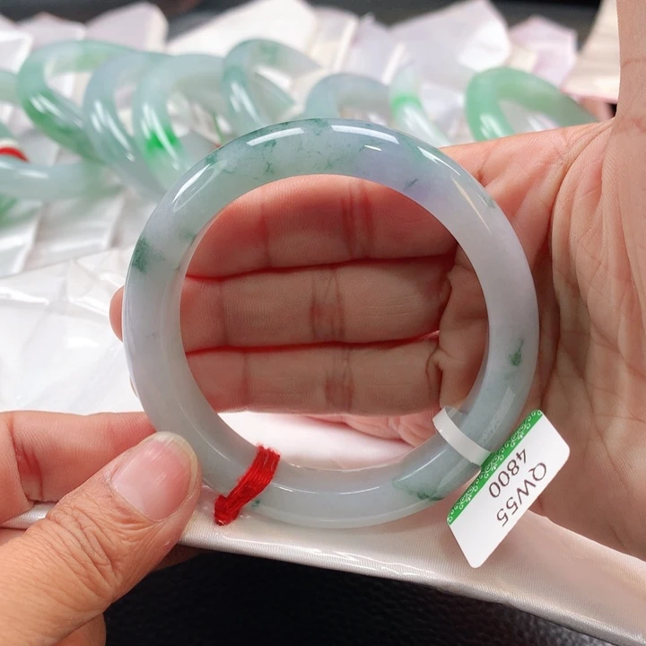 翡翠手镯未镶嵌55555555555