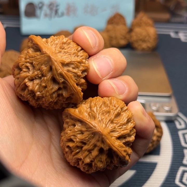 吊坠文玩核桃野牛