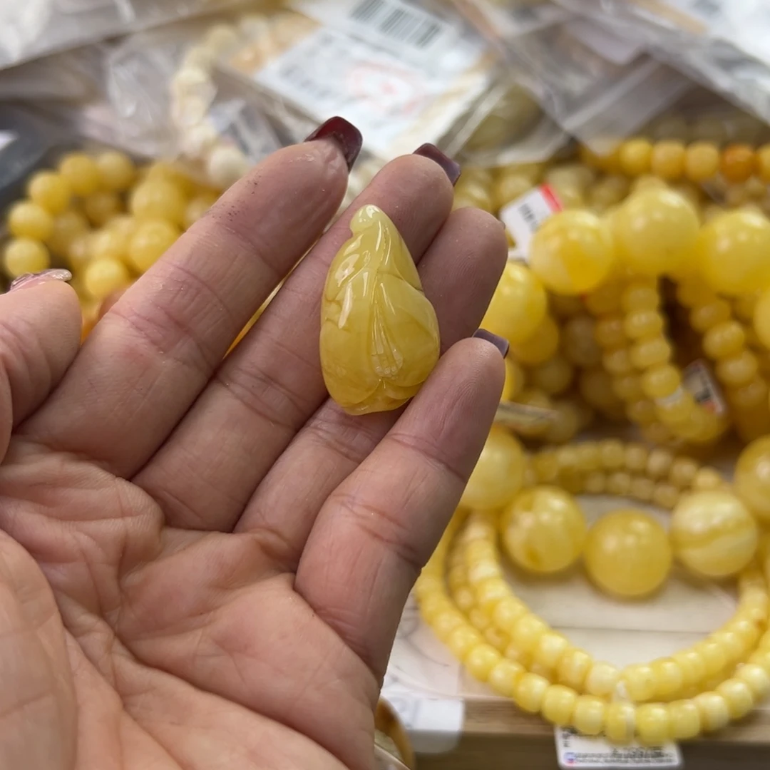 琥珀珠宝奇石未镶嵌