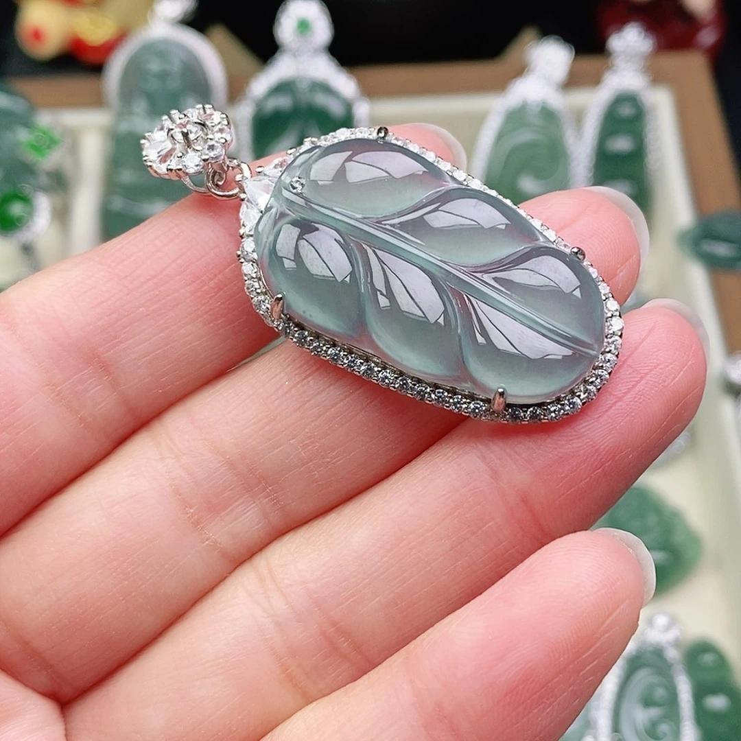 颈饰银S925镶嵌翡翠边****花吊坠