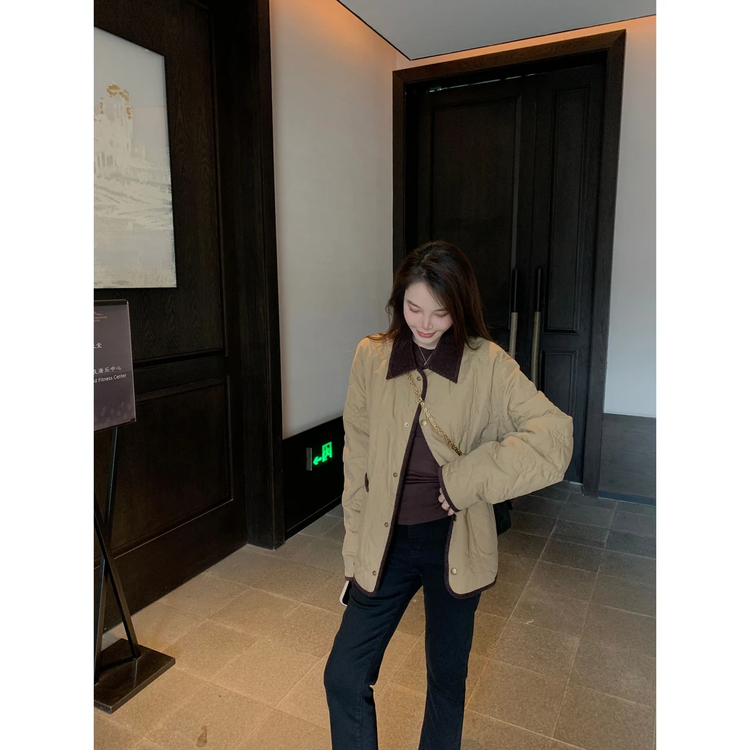 “淡雅佳人”新款高级感翻领拼色棉外套Z2024647
