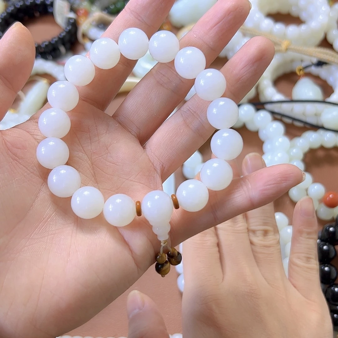 u***2和田玉未镶嵌手串