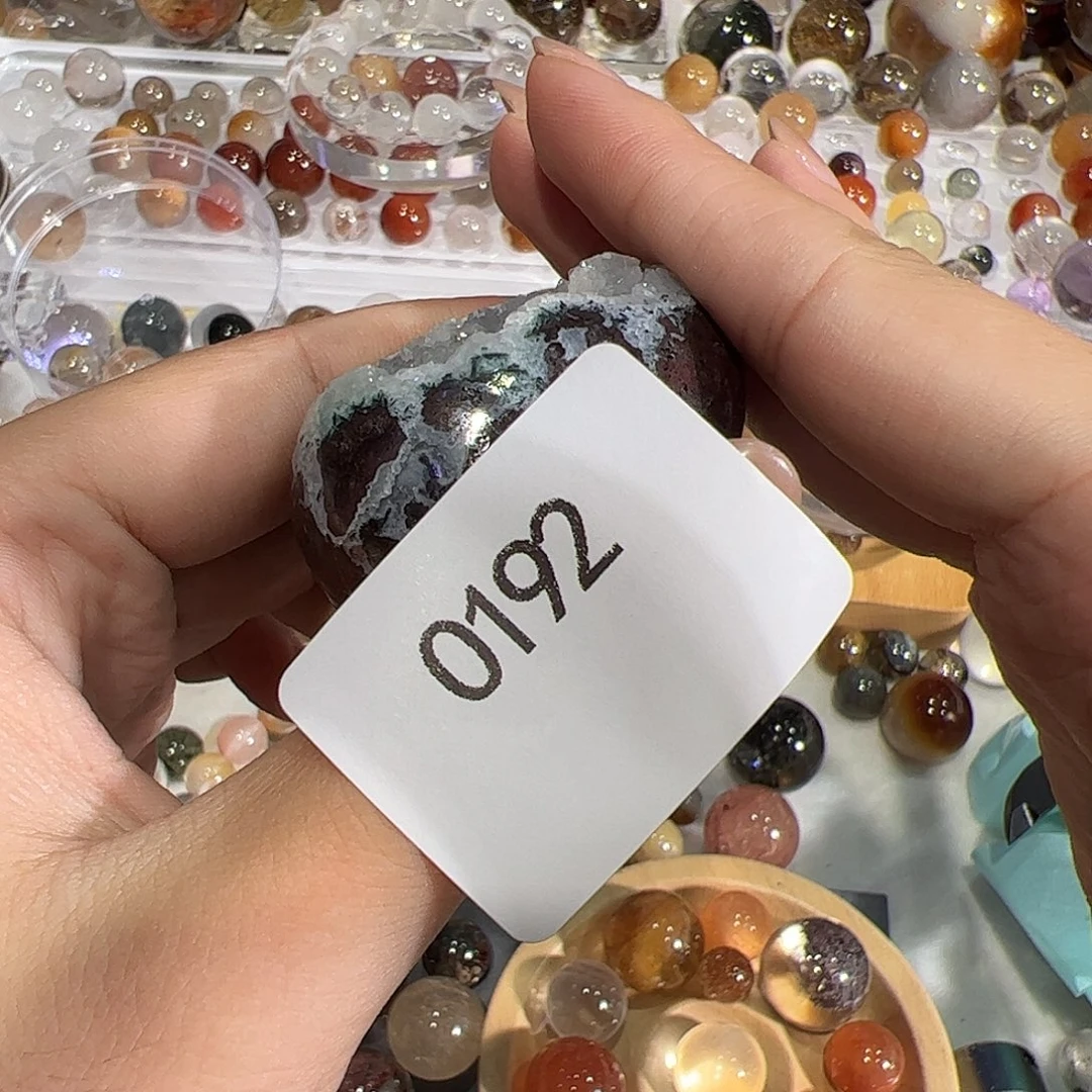 落***北未镶嵌大型摆件（非配饰）水晶