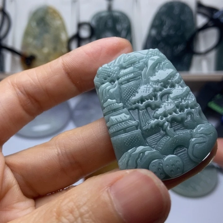 翡翠未镶嵌颈饰翡翠