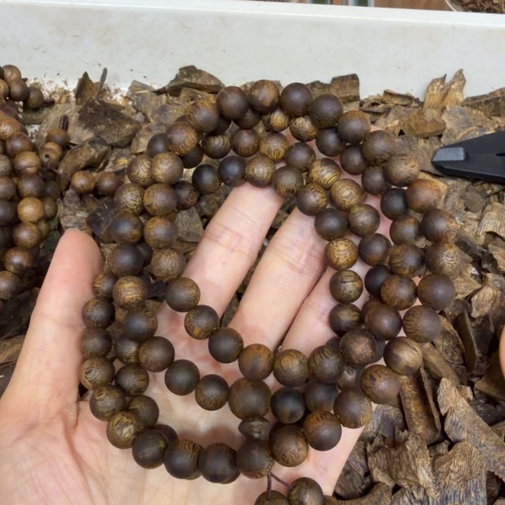 瑞***承沉香香囊沉香海绿棋沉浮0.9规格45