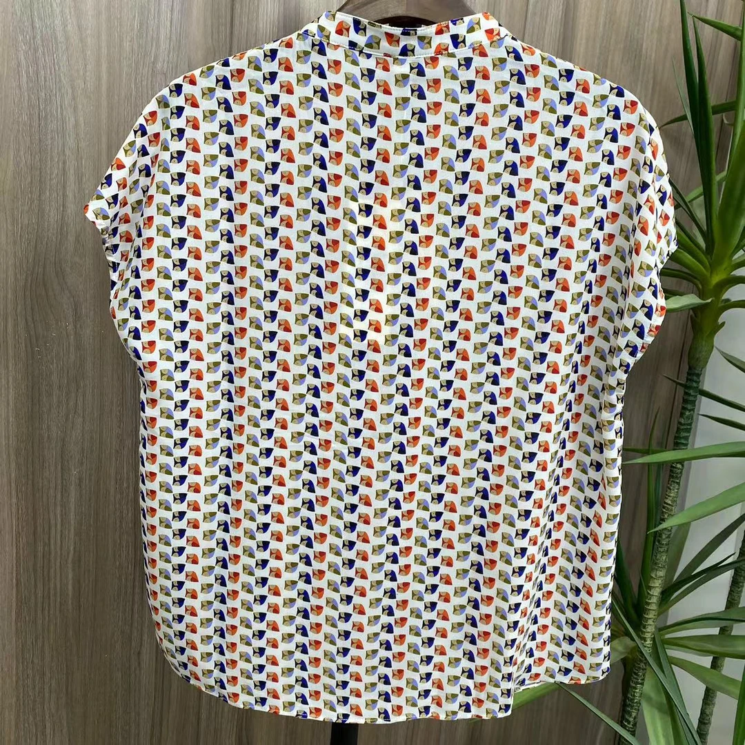 欧根纱口袋时尚花色V领宽松薄款小衫 C4234