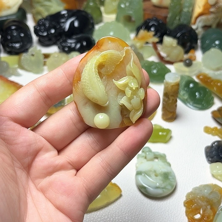 未镶嵌蛇纹石玉颈饰