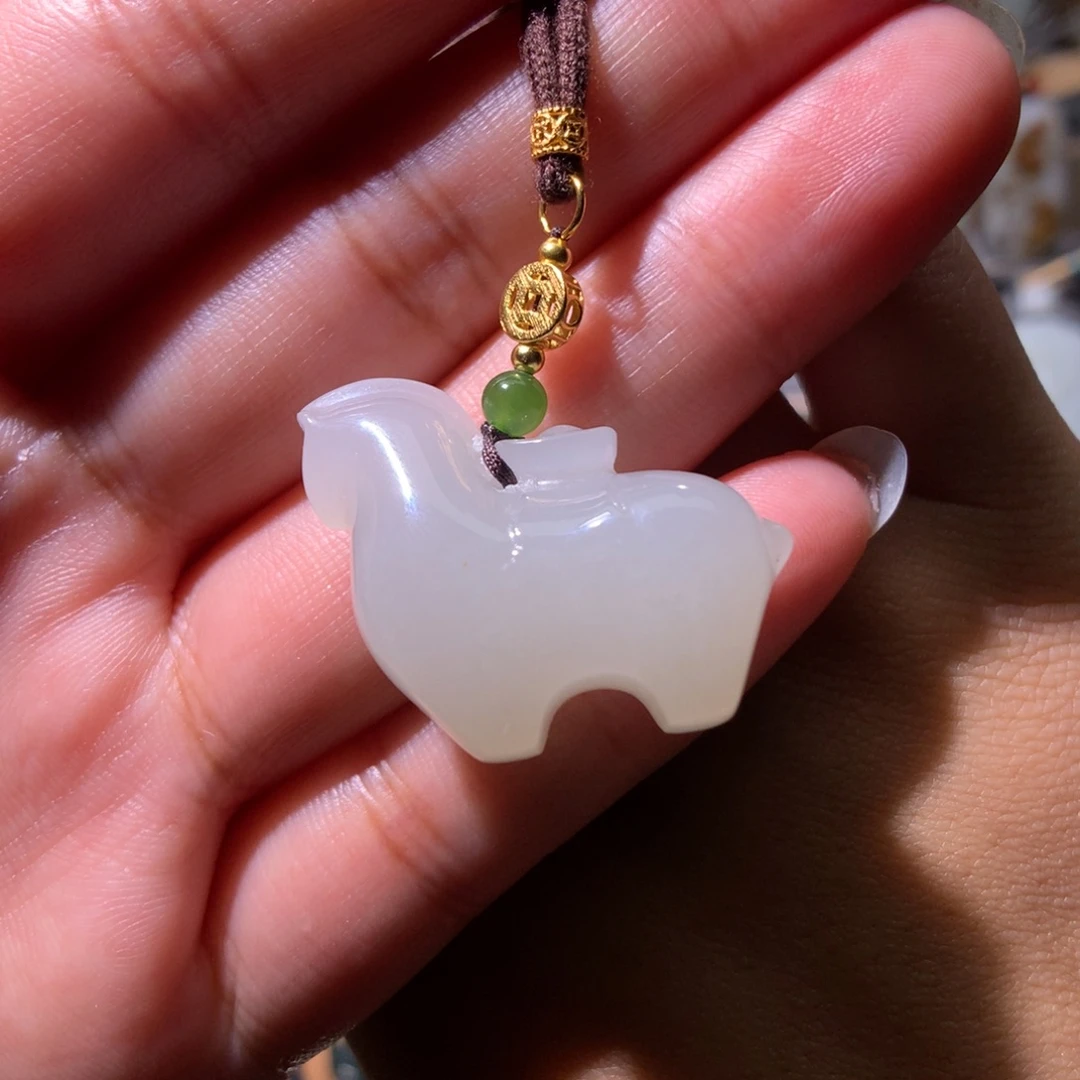 和田玉未镶嵌颈饰