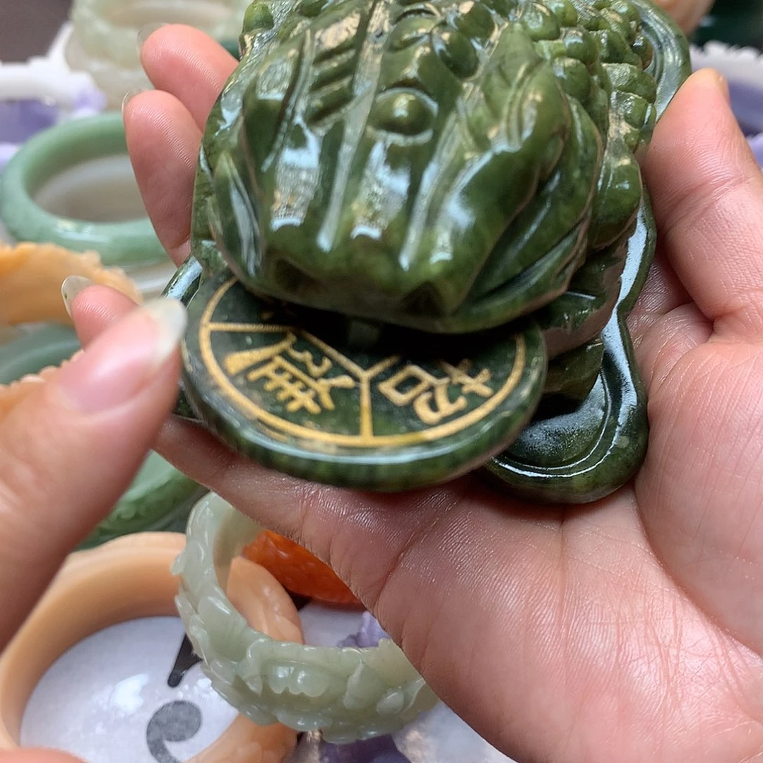 未镶嵌手镯石英质玉