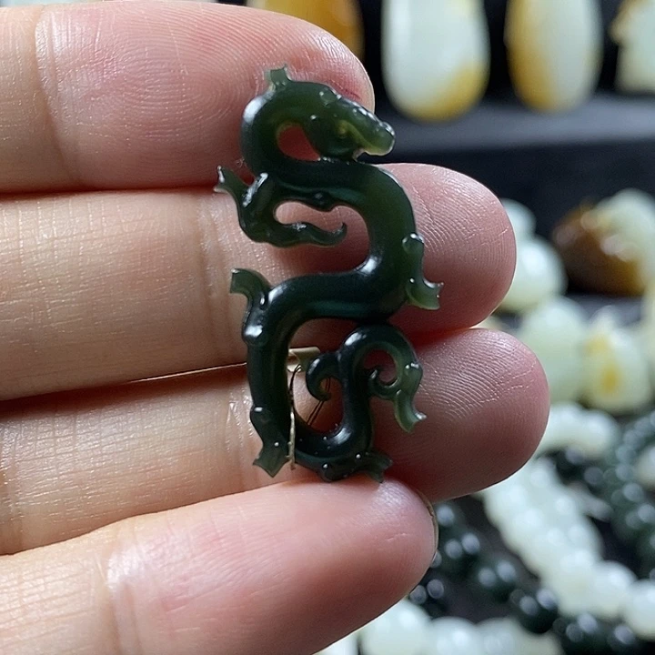 颈饰未镶嵌和田玉