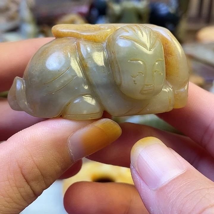 未镶嵌和田玉（糖玉）挂件