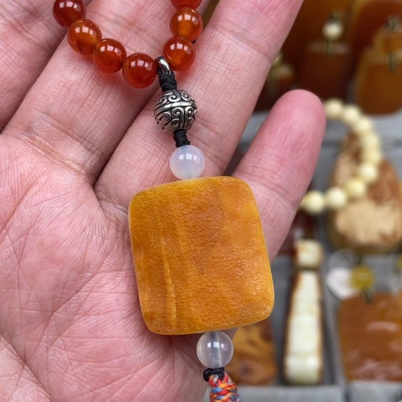 【闪购商品】未镶嵌颈饰琥珀