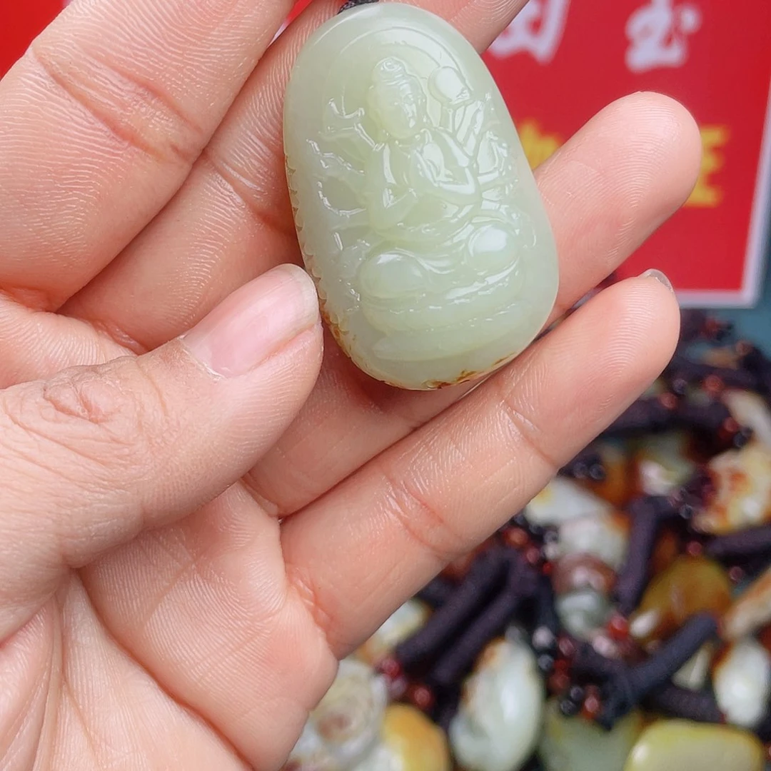 和田玉颈饰未镶嵌