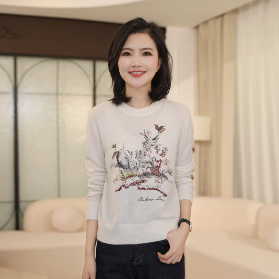 枫竺阿楠anan绵羊毛高级感圆领绣花长袖针织衫女秋冬上衣保暖毛衣