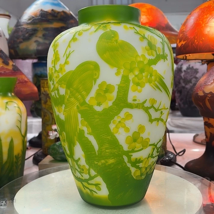 琉璃高33口9葛蕾花瓶