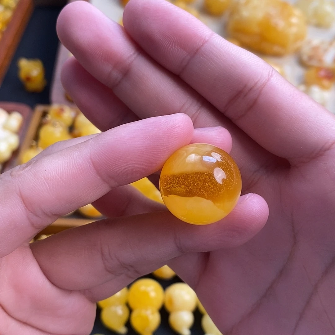 琥珀未镶嵌珠宝奇石