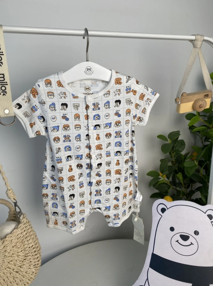 【0267】 米乐熊 卡通人前开哈衣