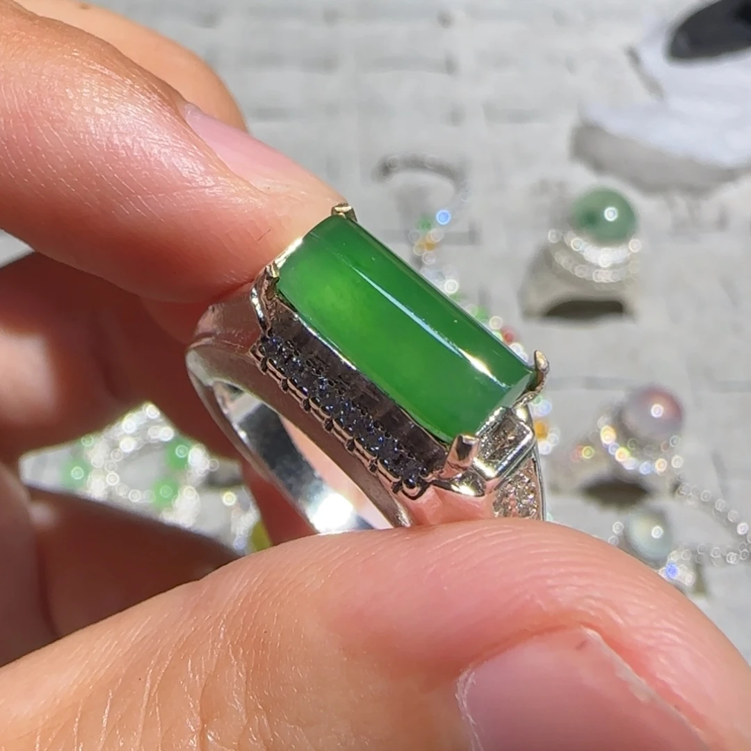 未镶嵌戒指翡翠翡翠