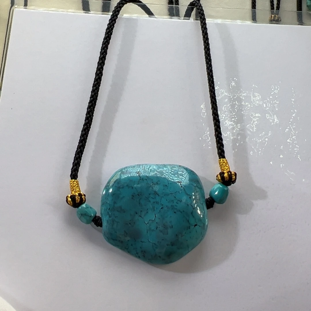 绿松石未镶嵌挂件