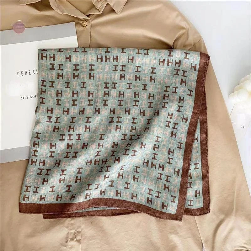 新款柔软质感小方巾高级感女士围巾百搭护时尚春秋夏季复古515