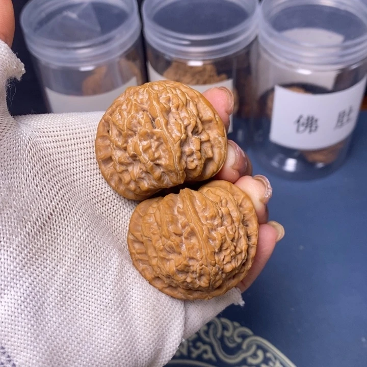 阿***罪文玩核桃把件40球白